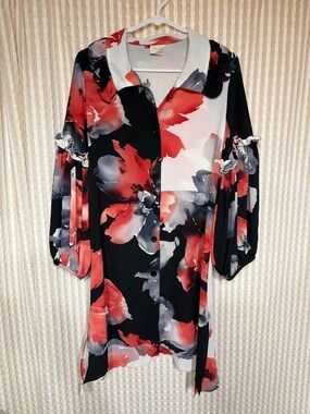 Button-Front Floral Tunic Shirt - Red, Black & Gray
